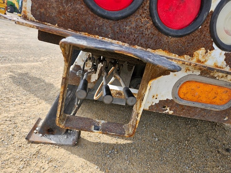 #5076-•-2007-freightliner-m2-tandem-axle-crane-truck-image-37