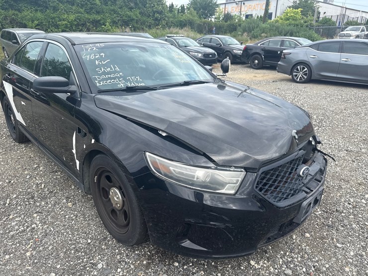 #45-•-2016-ford-interceptor-image-4