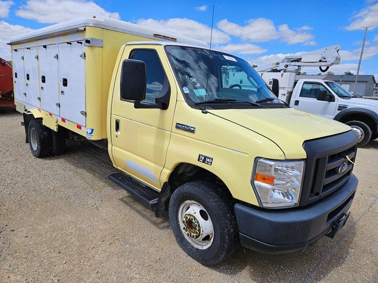 2018-ford-e450-image-7