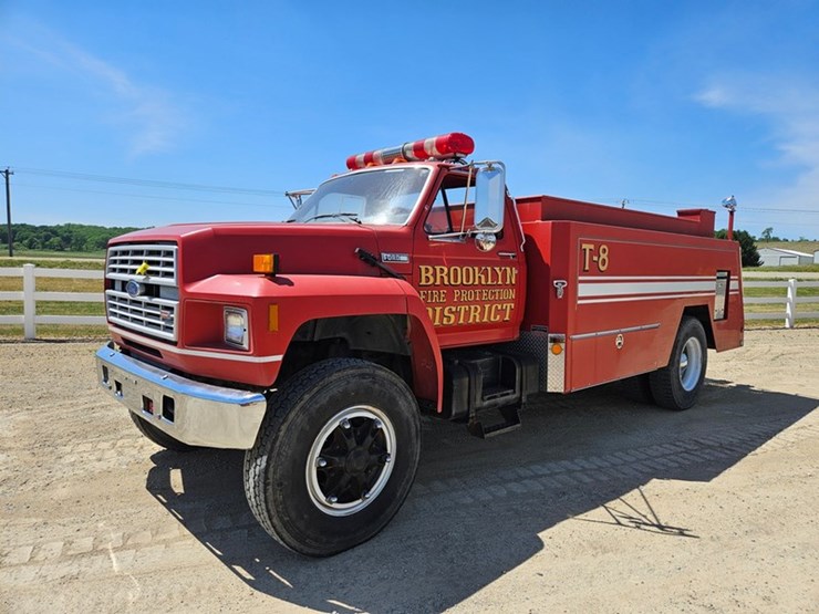 1986-ford-f800-image-1