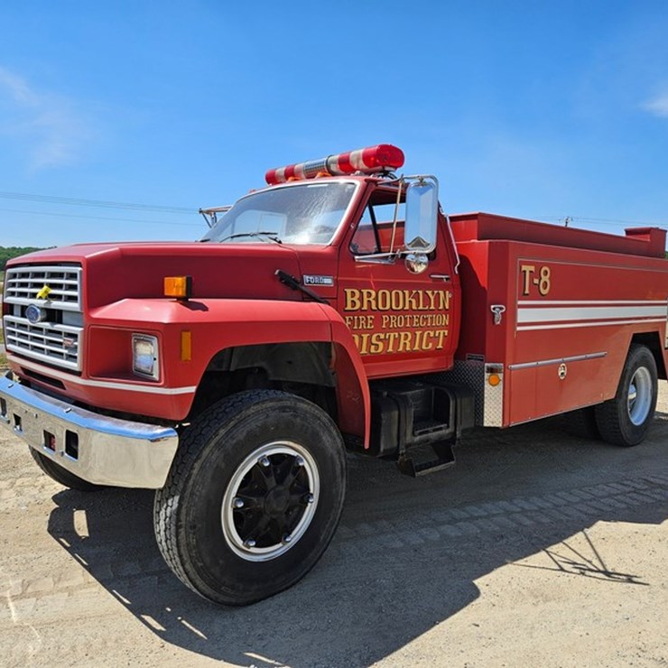 1986 FORD F800