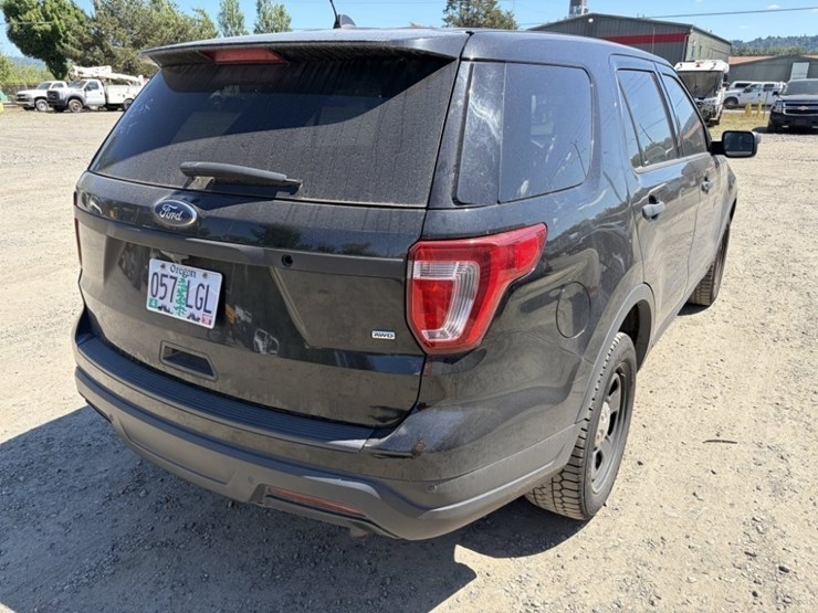 2018-ford-explorer-image-4