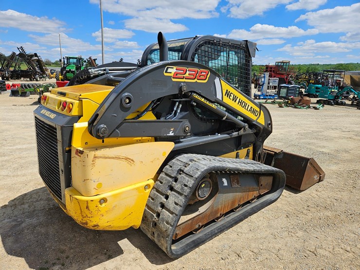 new-holland-c238-image-5
