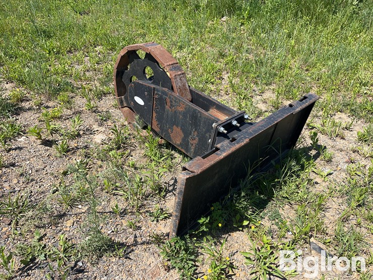eterra-tc-04-trench-compactor-skid-steer-attachment-image-7