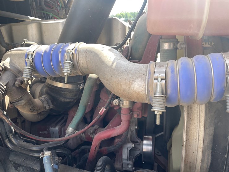 #1330-•-2012-mack-pinnacle-600-truck-tractor-(has-mn-title)-image-25
