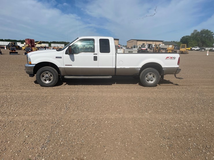 2004-ford-f250-lariat-image-2