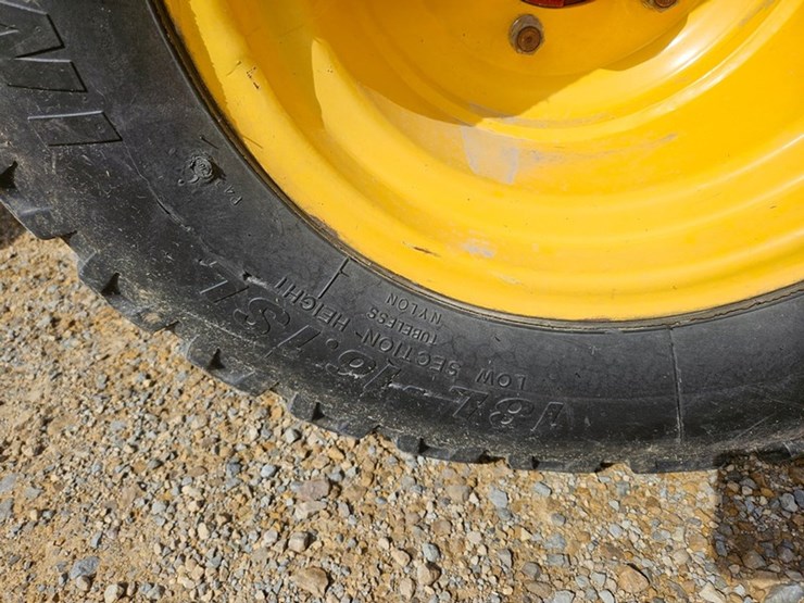 new-holland-br7090-image-39