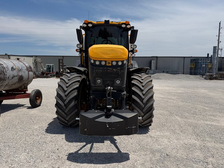 #212254-•-2022-jcb-8330-fastrac-tractor-image-2
