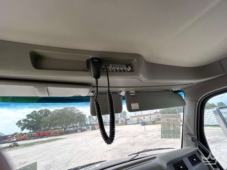 2019-peterbilt-579-image-20
