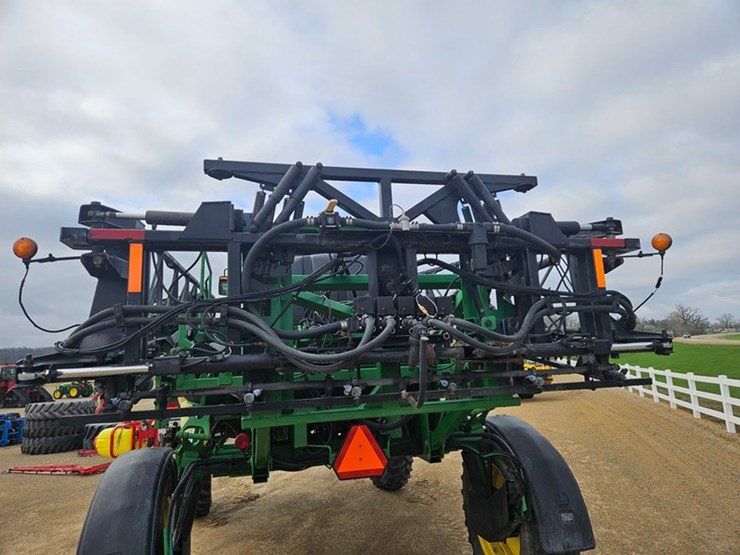 john-deere-4700-image-25