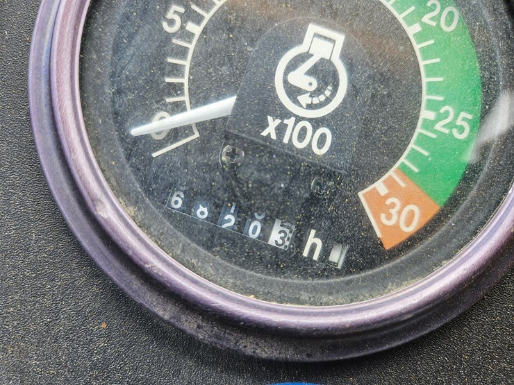 deere-410d-image-26