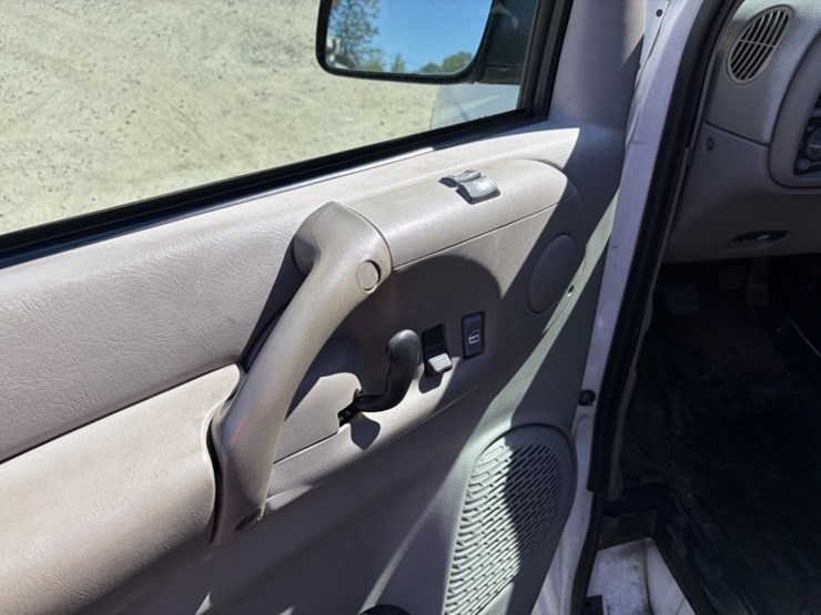 2005-chevrolet-astro-image-26