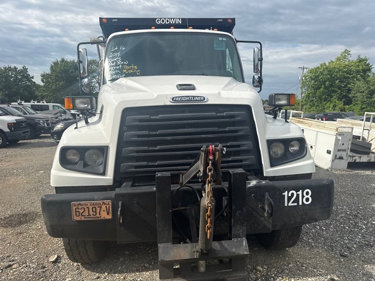 2014-freightliner-114sd-image-9