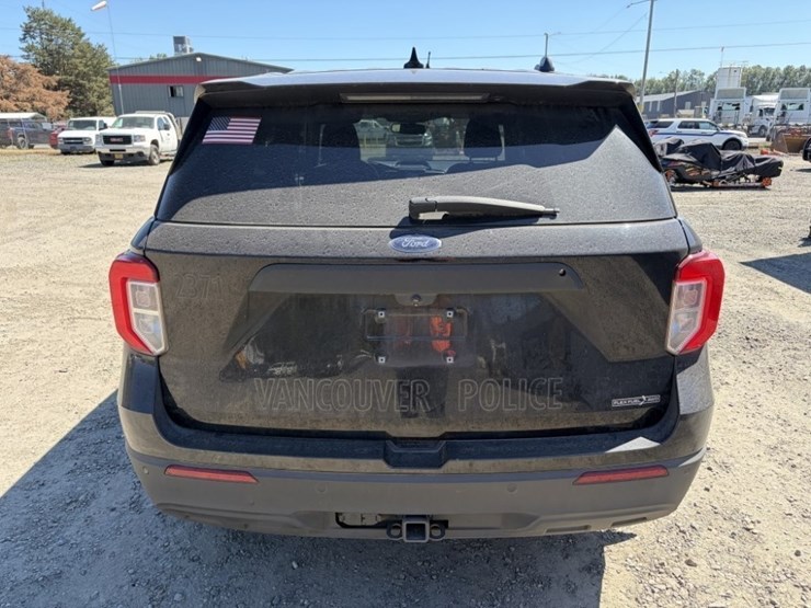 2020-ford-explorer-image-5