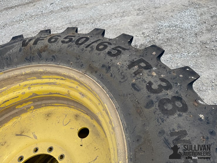john-deere-12-image-12