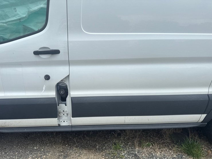 2018-ford-transit-image-13