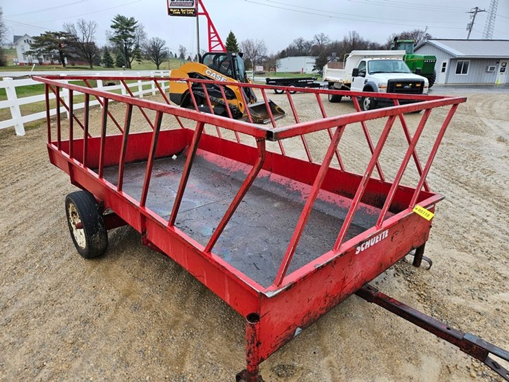 #5118-•-schuete-single-axle-bale-feeder-wagon-image-11