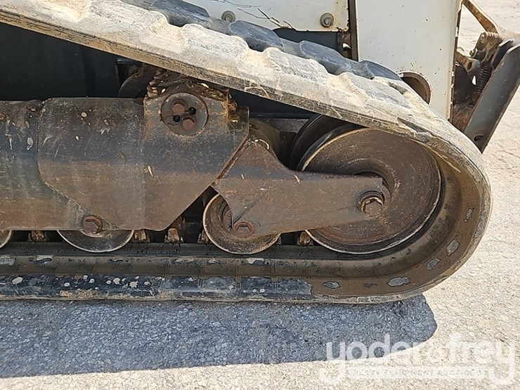 2021-bobcat-t870-image-9
