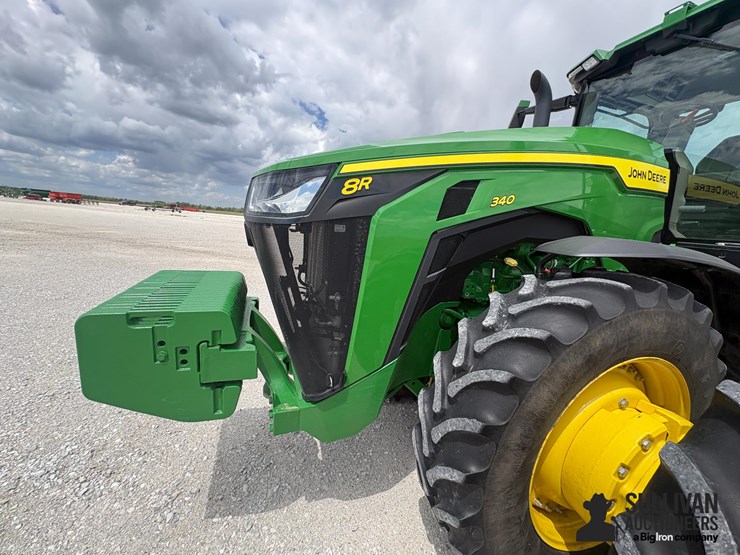 2021-john-deere-8r-340-image-15