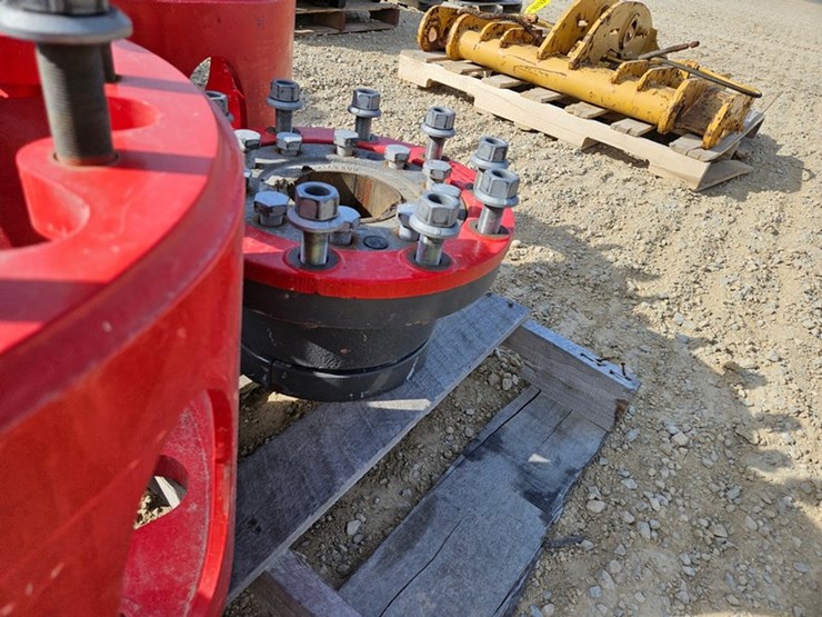 #5060-•-case/ih-dual-wheel-hubs-&-spacers-image-6