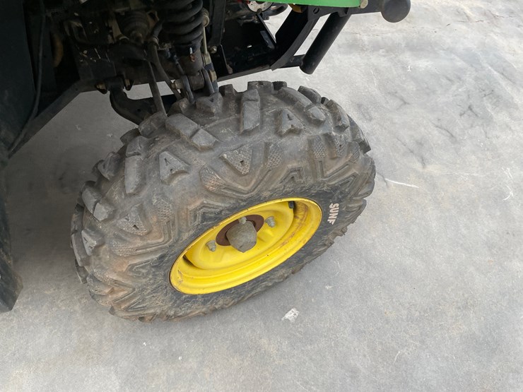 2016-john-deere-550-image-8