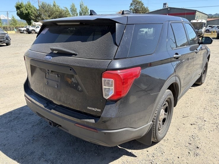 2020-ford-explorer-image-4
