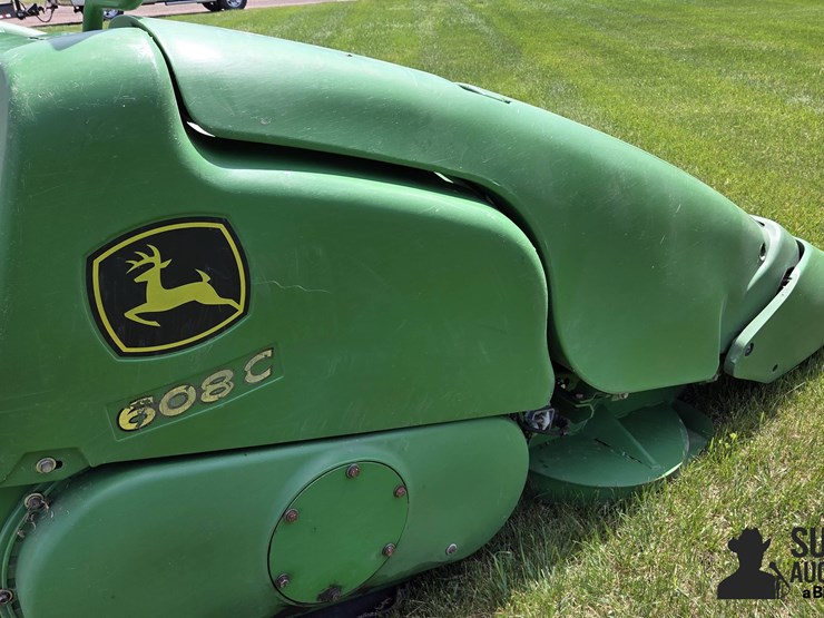 2011-john-deere-608c-image-19