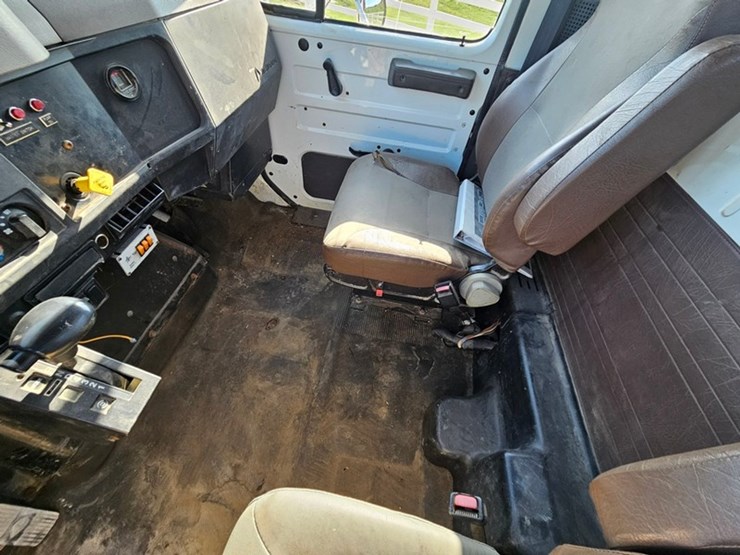 2001-vactor-2100-image-71