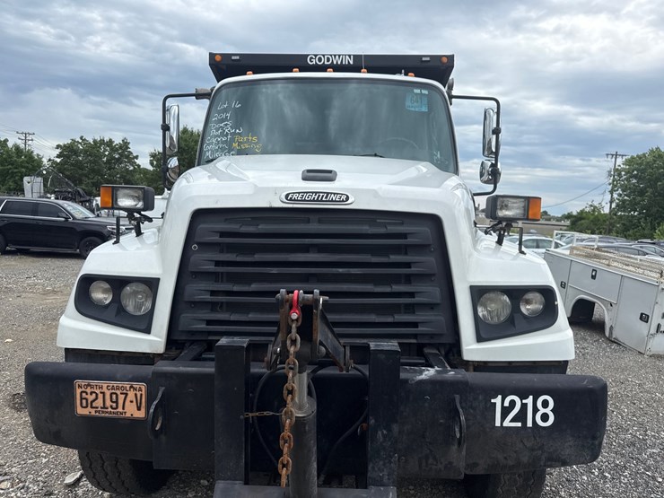 2014-freightliner-114sd-image-3