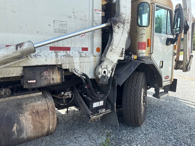 #5-•-2018-peterbilt-mammoth-front-loader-image-40