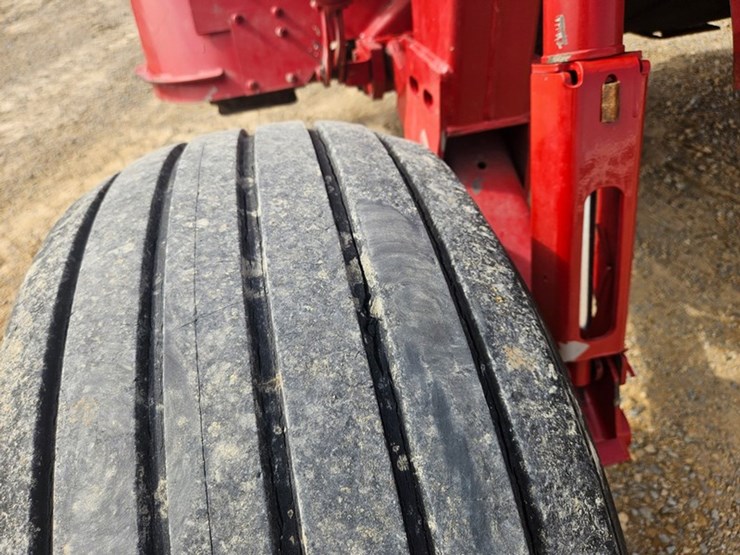 new-holland-h7450-image-31