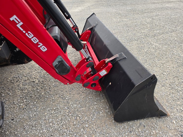 2018-massey-ferguson-5710-image-24