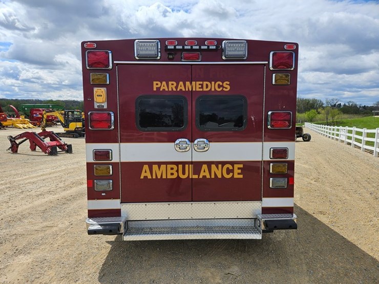 2016-ford-e450-image-4