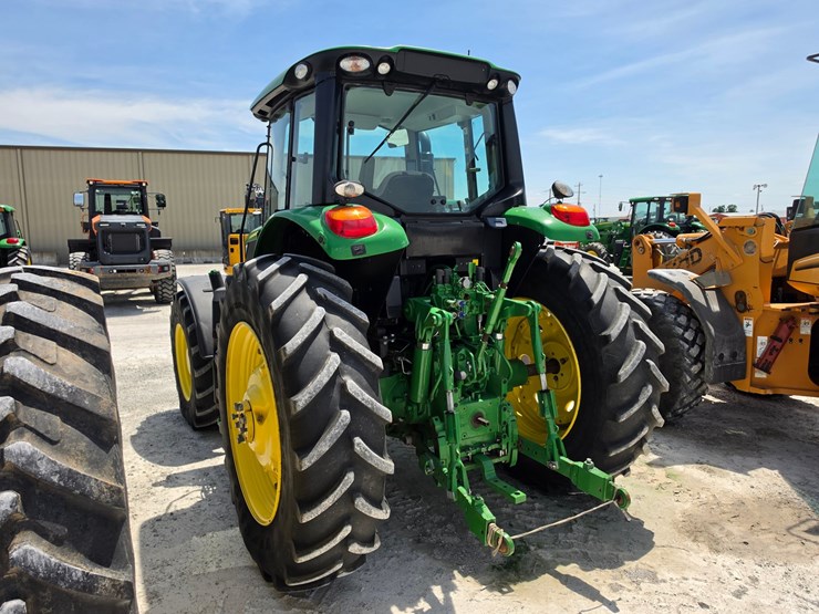 2022-john-deere-6155m-image-11