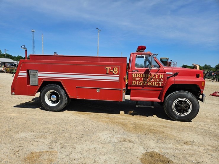 1986-ford-f800-image-6