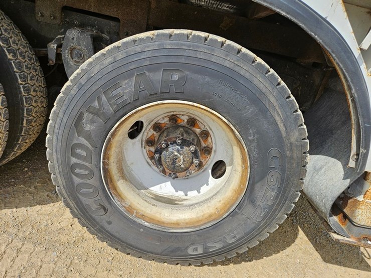 #5076-•-2007-freightliner-m2-tandem-axle-crane-truck-image-94