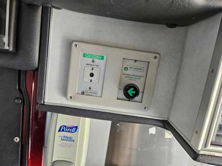 2016-ford-e450-image-40