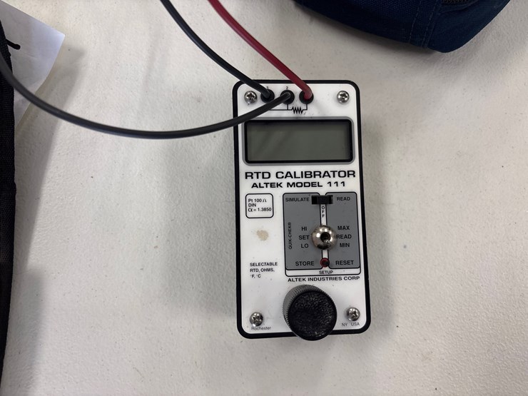 #4024-•-altek-rtd-calibrator-model-111-and-a-datashark-rj45-network-tester-image-6