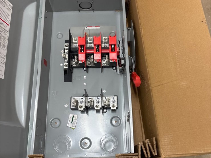 #4014-•-seimens-heavy-duty-safety-switch-image-3