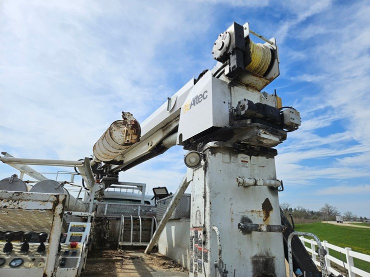 #5076-•-2007-freightliner-m2-tandem-axle-crane-truck-image-49