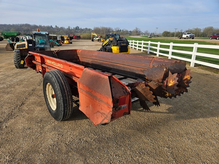 new-holland-519-image-3