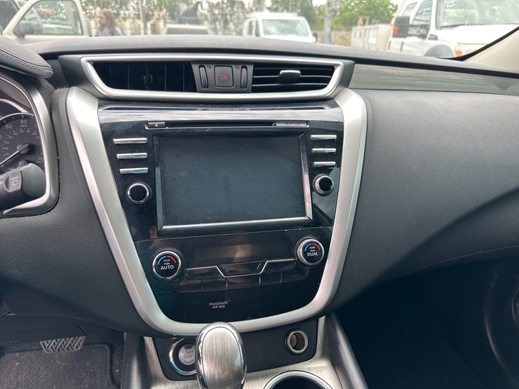 2017-nissan-murano-image-21