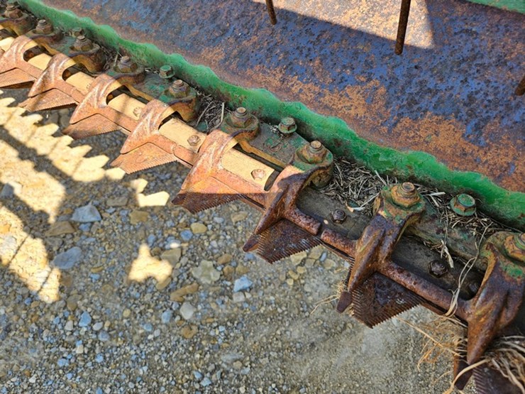 john-deere-820-image-14