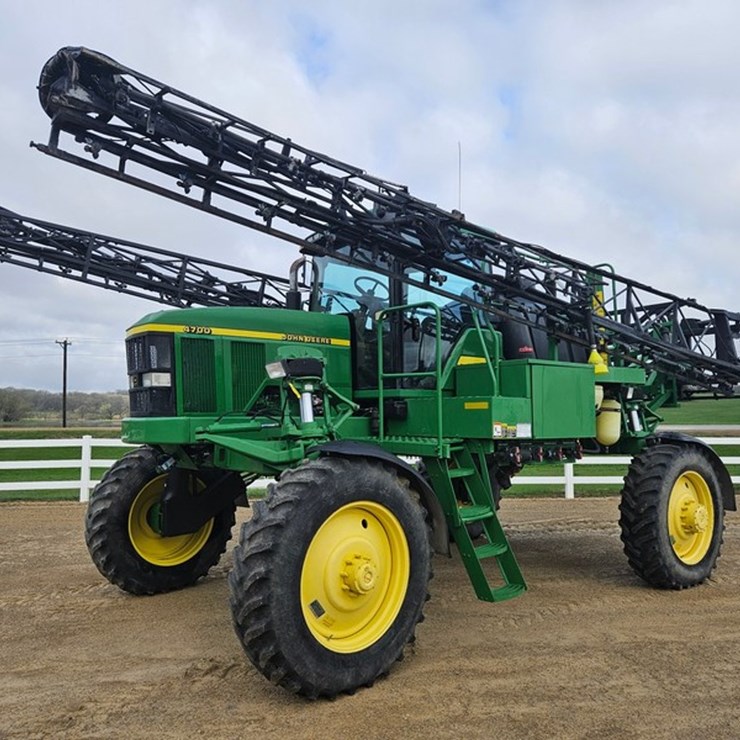 JOHN DEERE 4700