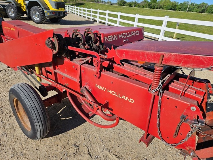 new-holland-268-image-23