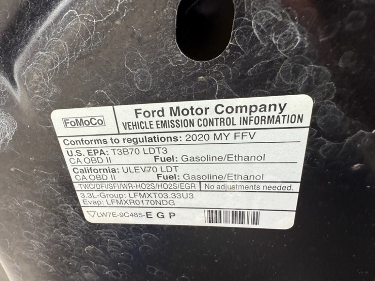 2020-ford-explorer-image-14