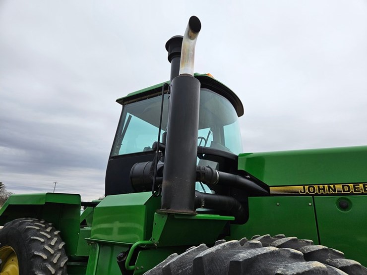 john-deere-8570-image-16