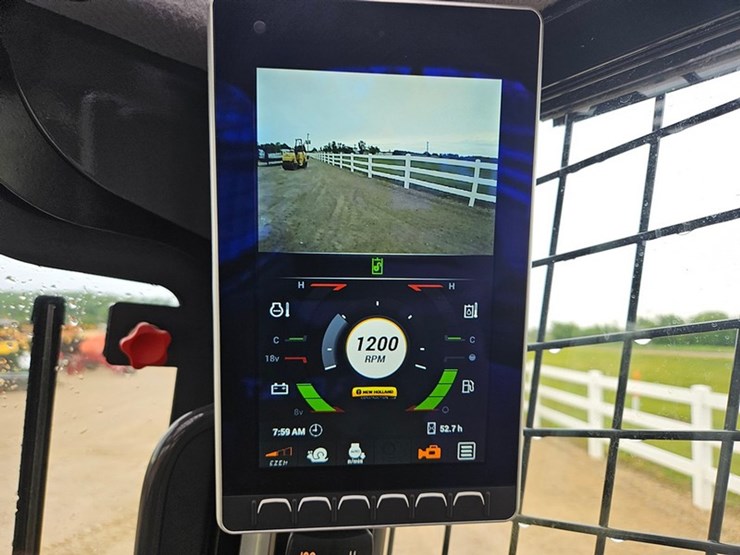 new-holland-l320-image-22