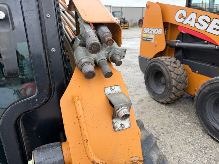 2020-case-sr210b-image-3