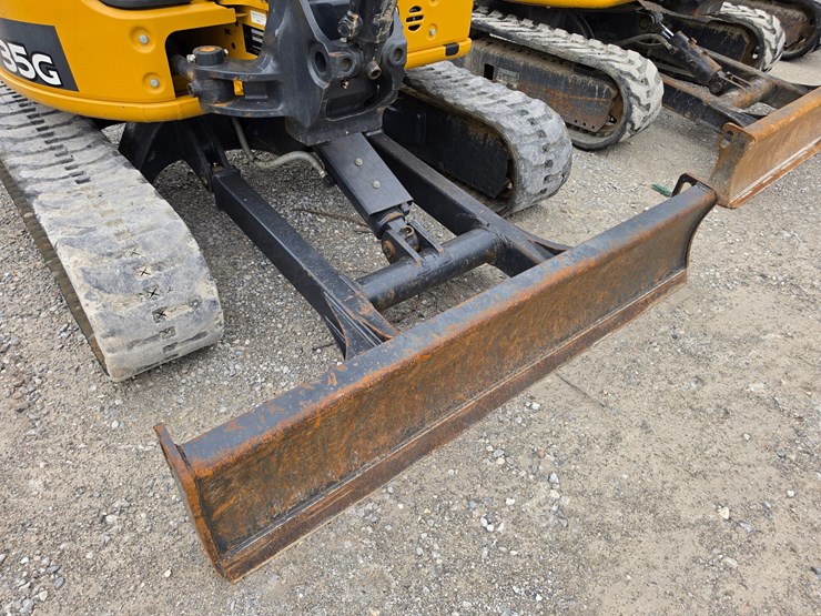 2020-deere-35g-image-23
